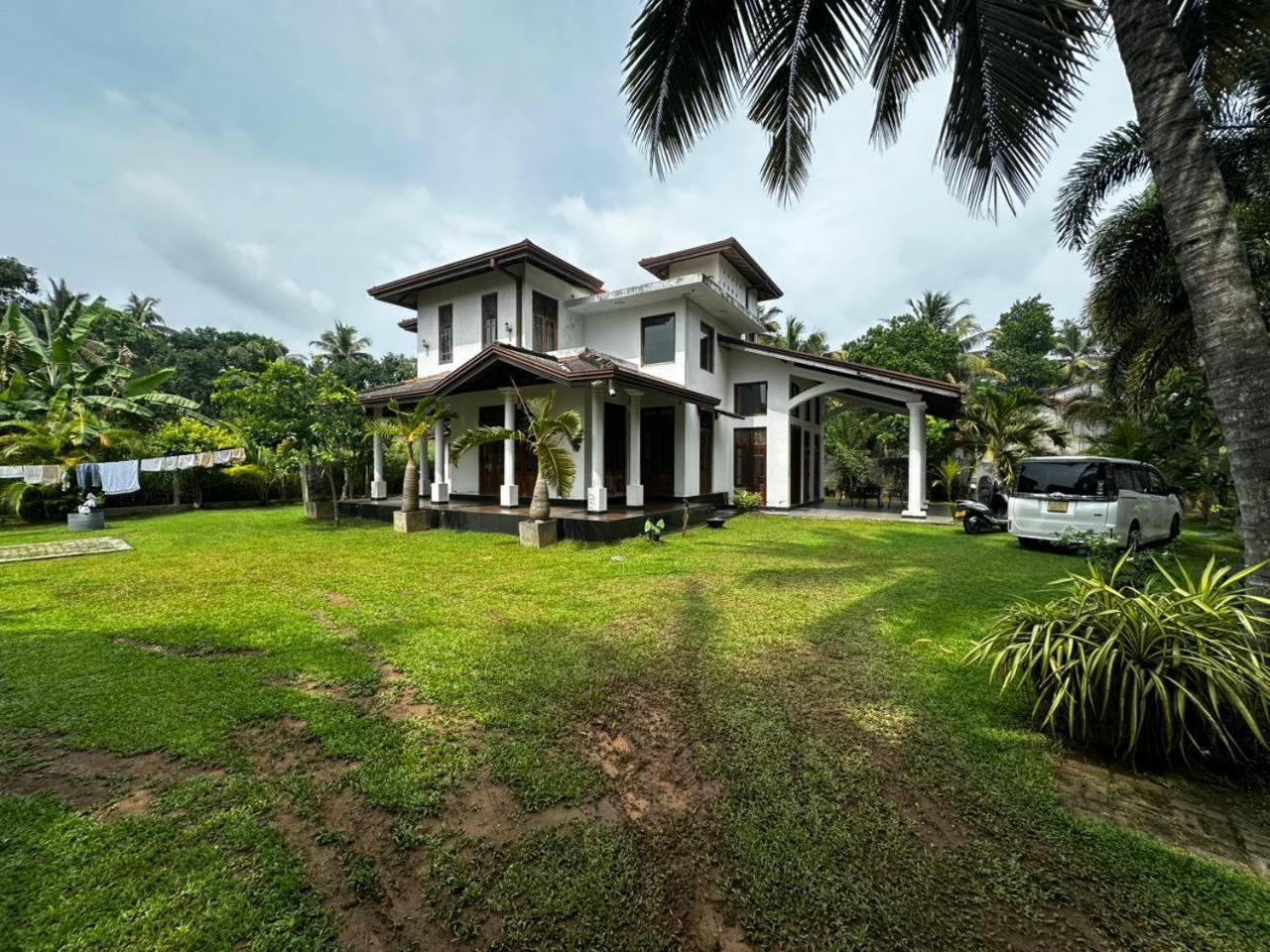 Curve Hiri Apartment Dikwella Bagian luar foto