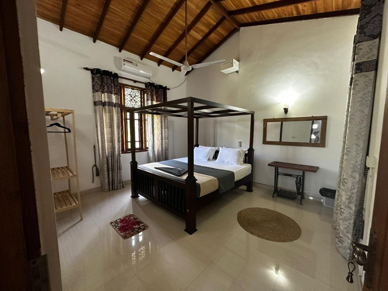 Curve Hiri Apartment Dikwella Bagian luar foto
