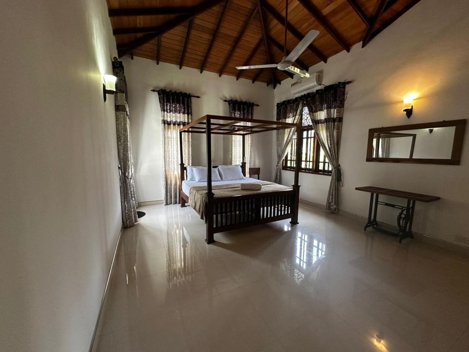 Curve Hiri Apartment Dikwella Bagian luar foto